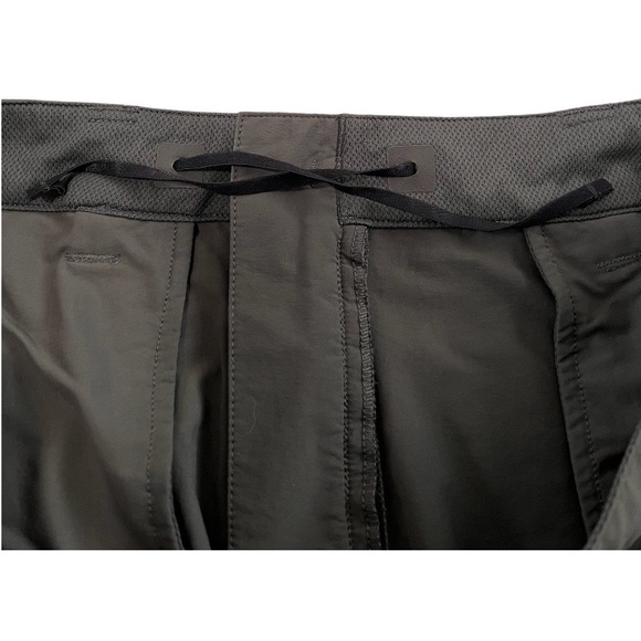 Patagonia Men's Shorts - Picture 5 of 8